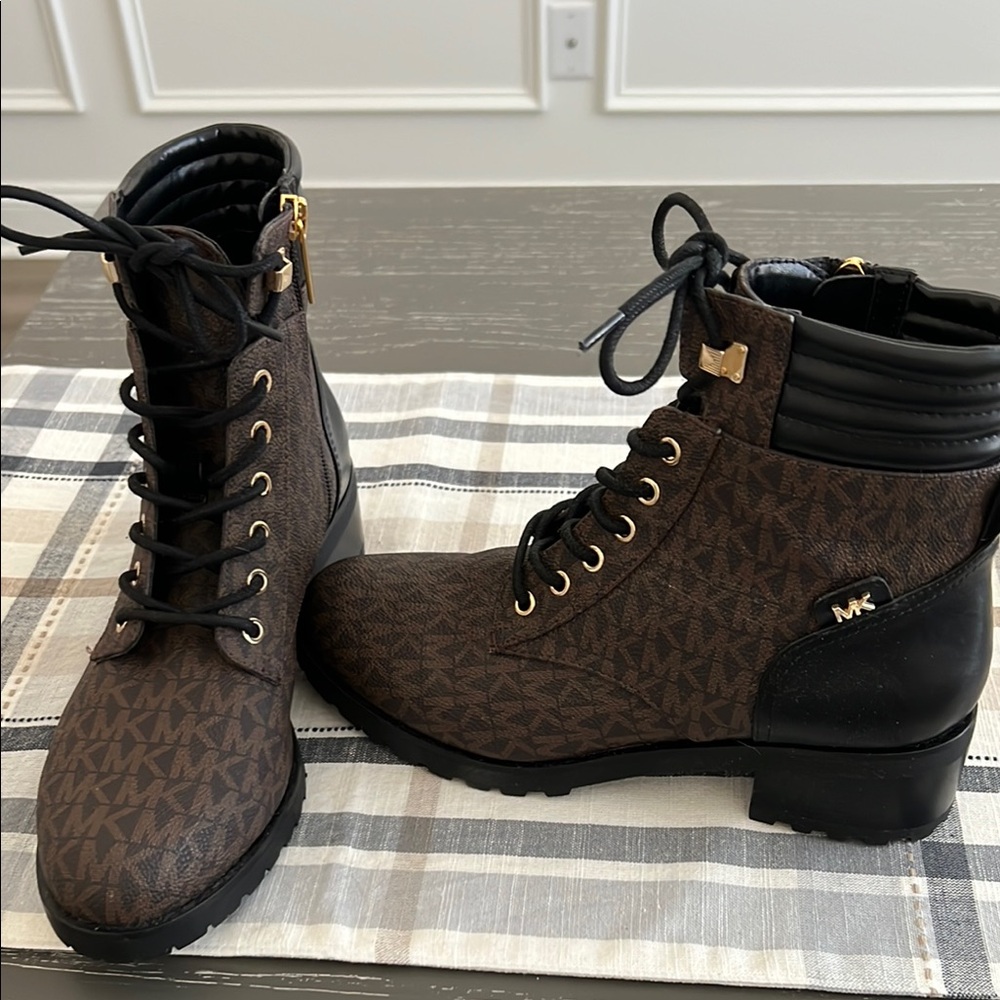 Michael Kors Women's Black and Brown Lace Up Boots
